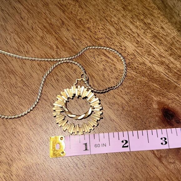 Vintage Necklace with  Double Hoop Pendant! - Picture 7 of 8